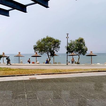 Apartment With 3 Rooms Just 1 Min From The Beach And Free Public Parking Peraia  Luaran gambar