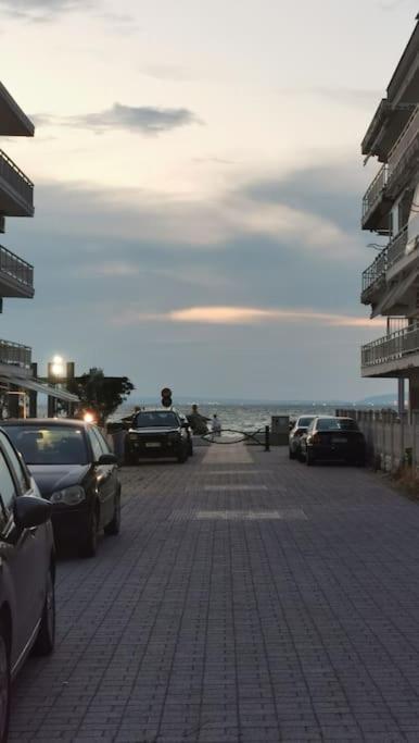 Apartment With 3 Rooms Just 1 Min From The Beach And Free Public Parking Peraia  Luaran gambar